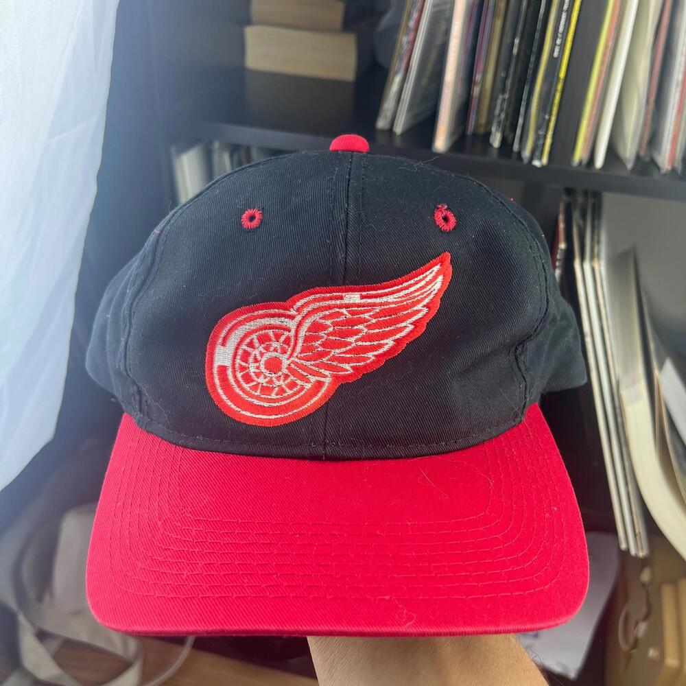Vintage 90s Detroit Red Wings NHL Sports Specialties Hat